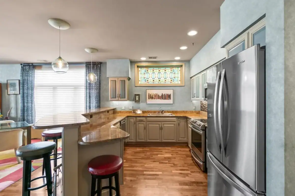 Project Roth Kitchen Before Image (2)