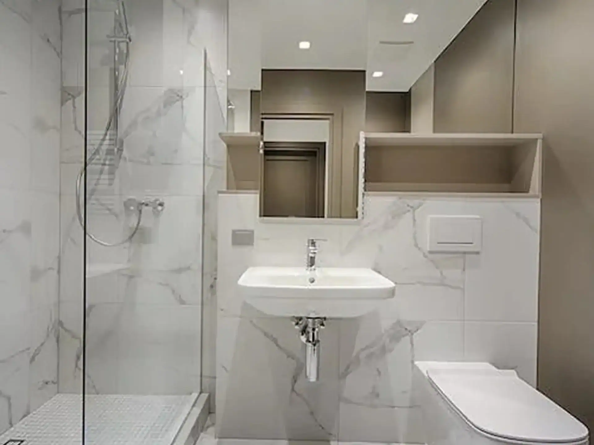 Imagen Modern Bathroom Remodel RHD